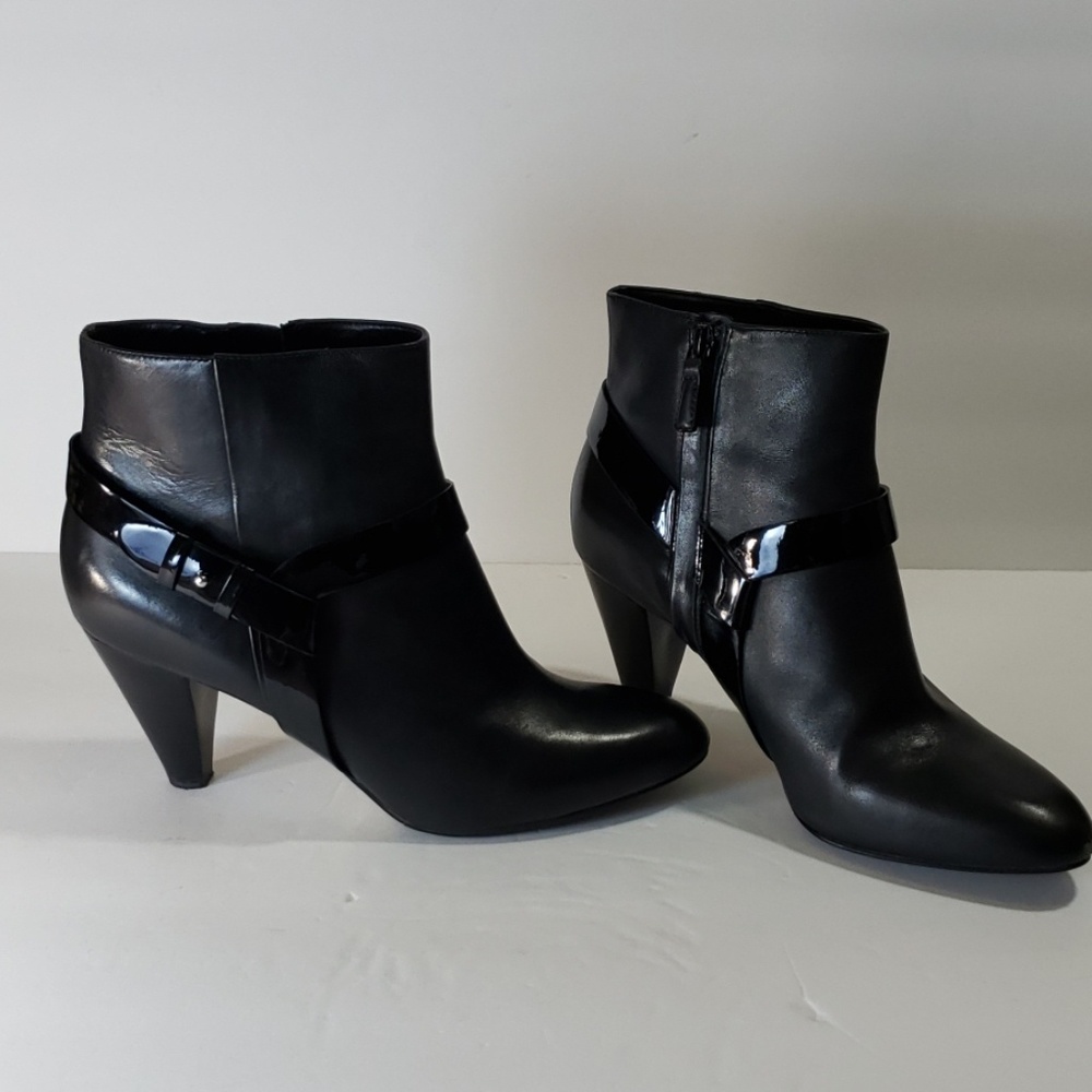 Cole Haan leather belted booties 9.5